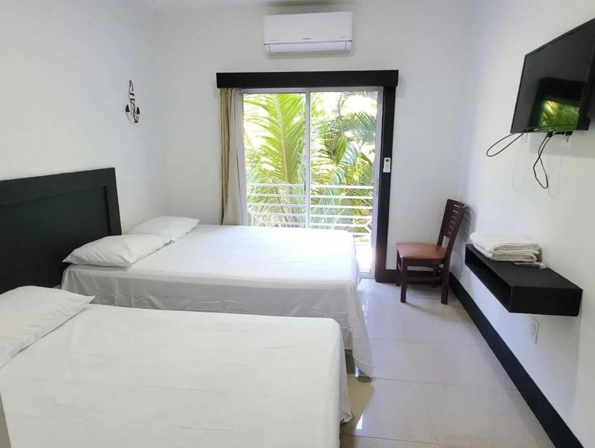 Hotel Marina Roatan Zewnętrze zdjęcie